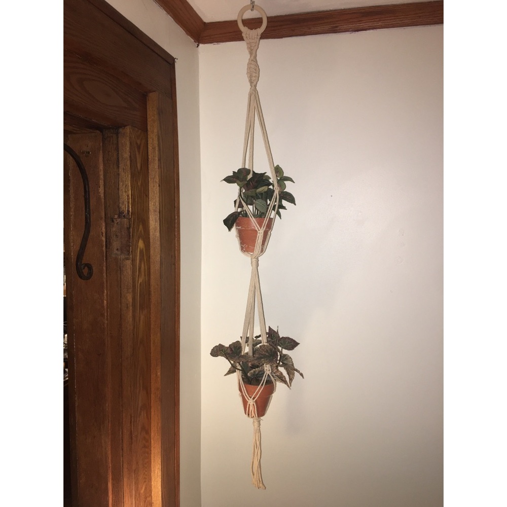 Double macrame plant hanger